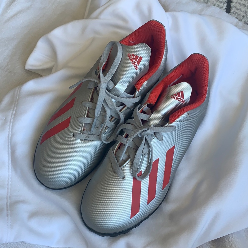 Adidas soccer shoes girls US 3.5